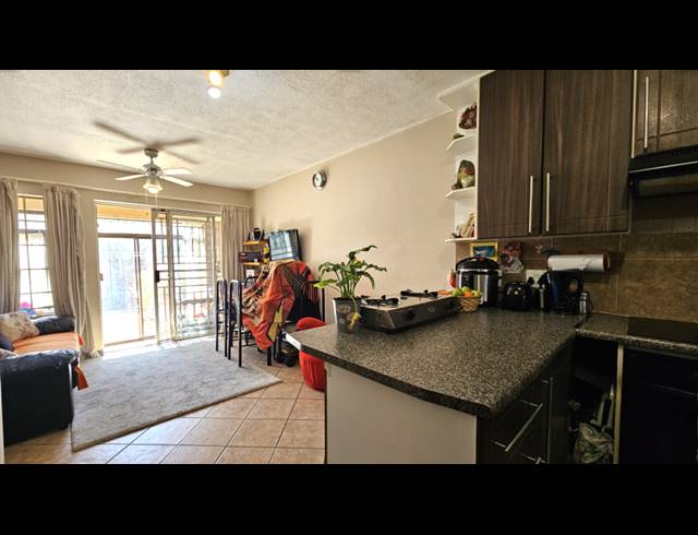 2 BEDROOM APARTMENT FOR SALE IN MOOIKLOOF RIDGE